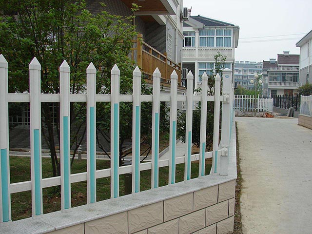 金属栅栏